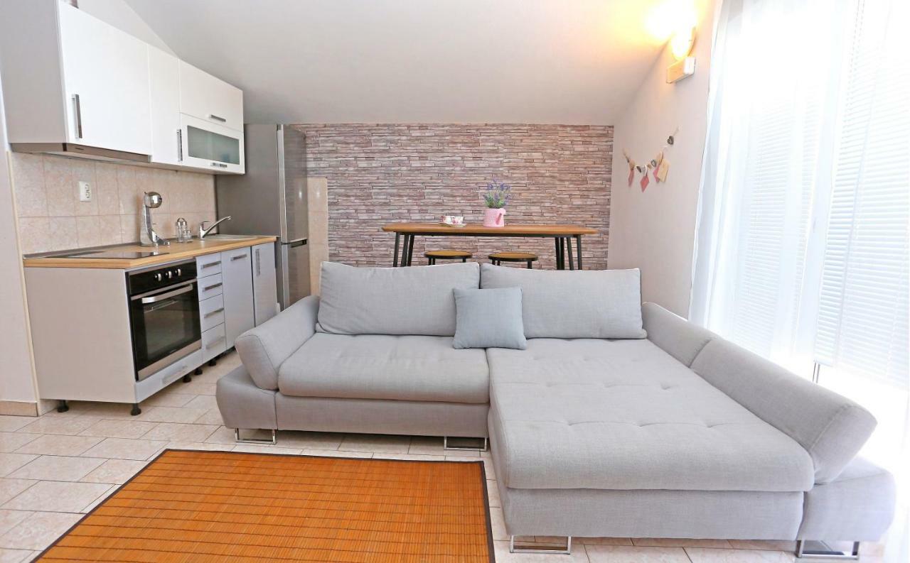 Studio Apartment Grey Split Exterior foto